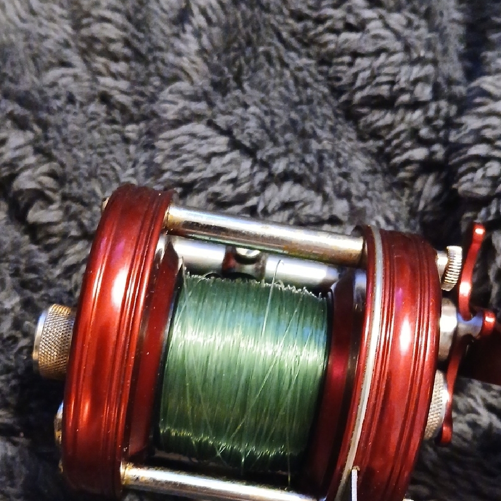 Ambassadeur 5000 ABU Red Fishing Reel As Pictured. - Picture 5 of 14